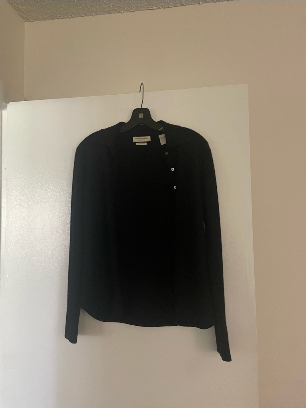 Valerie Stevens Black Long-Sleeve cashmere button down Sweater
